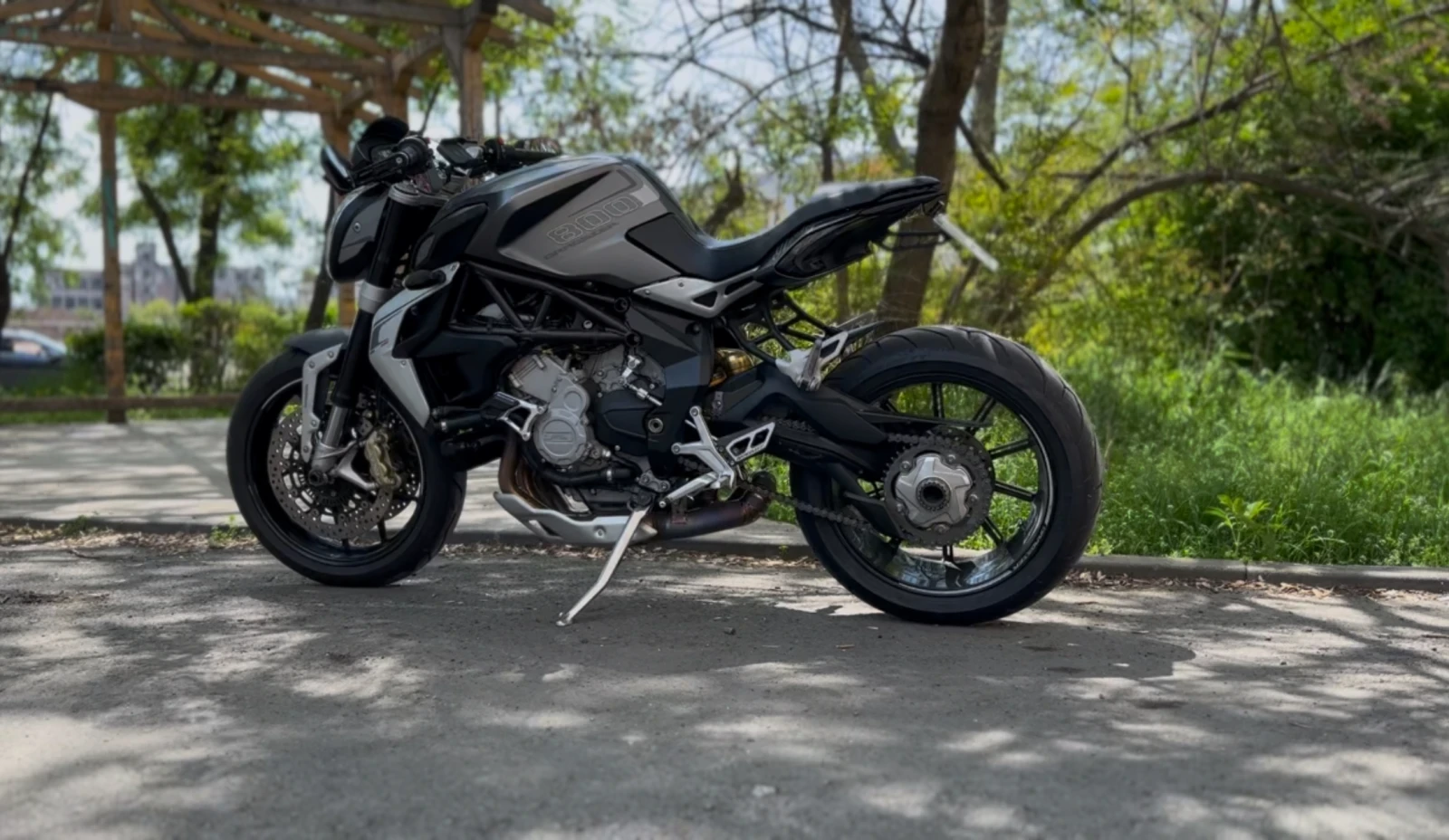 MV Agusta Brutale Dragster  - изображение 2