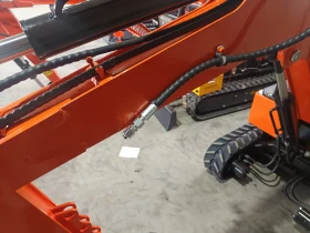 Багер Kobelco 1, 2 тона  13к.с., снимка 10