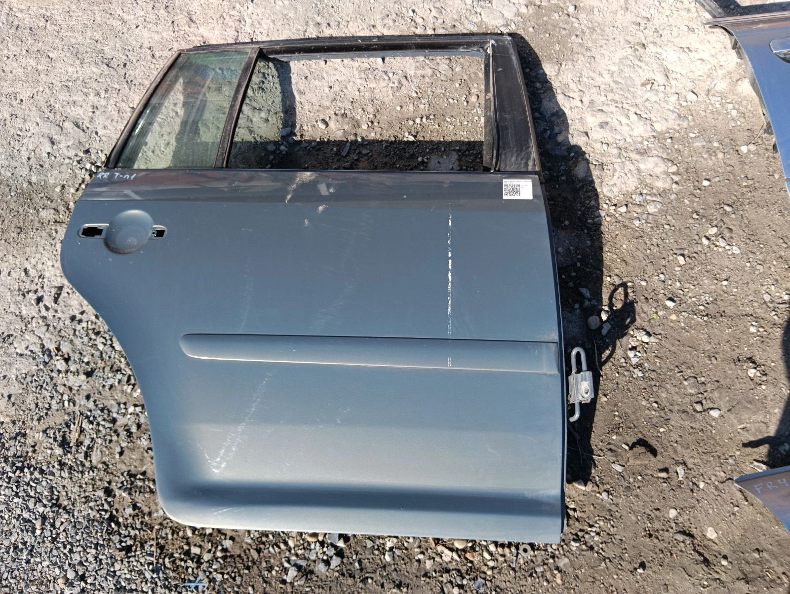 врата дясна задна тъмносива  VW Touran