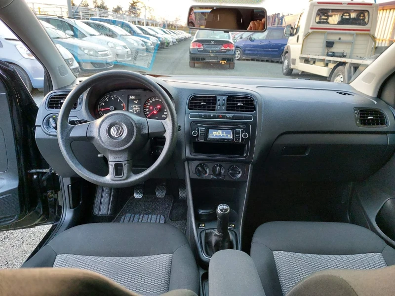 VW Polo 1.4i, снимка 13 - Автомобили и джипове - 47987909