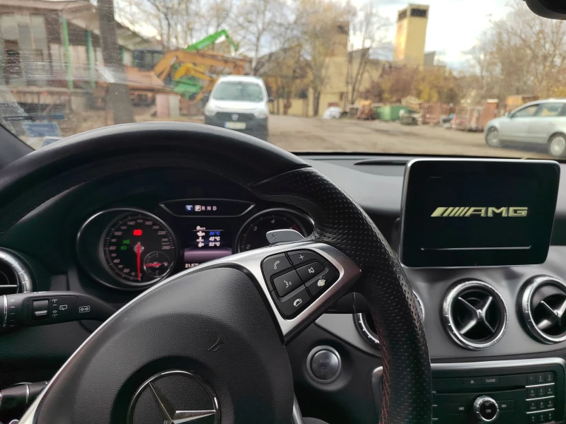 Mercedes-Benz CLA 200 AMG, снимка 8 - Автомобили и джипове - 49548371