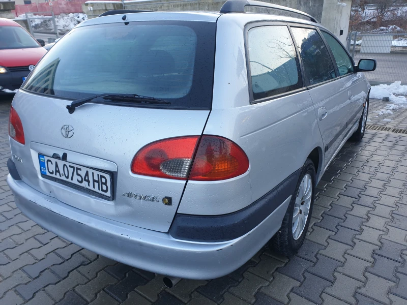 Toyota Avensis 2.0i, снимка 6 - Автомобили и джипове - 48574791