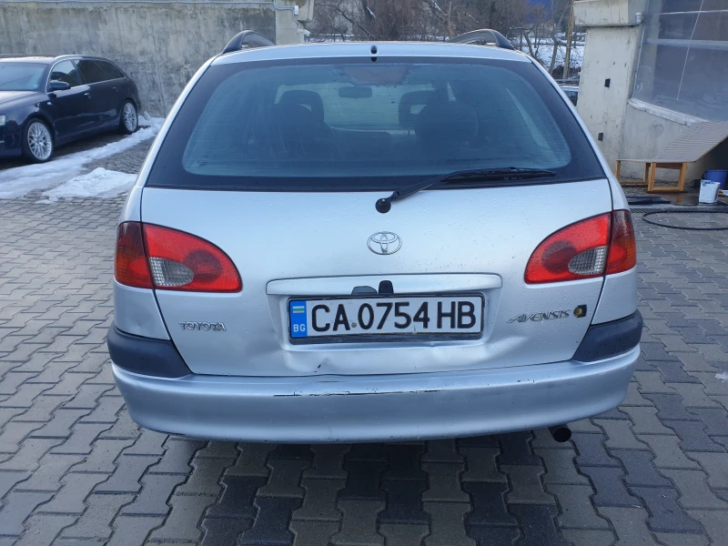 Toyota Avensis 2.0i, снимка 7 - Автомобили и джипове - 48574791