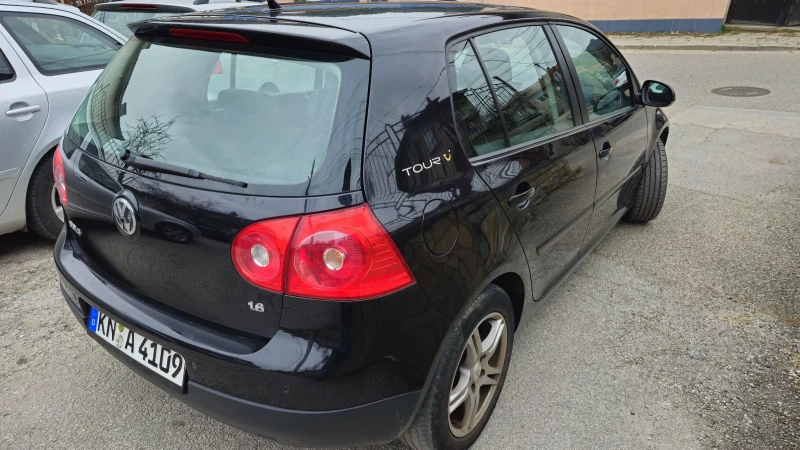 VW Golf 1.6, снимка 3 - Автомобили и джипове - 52371812