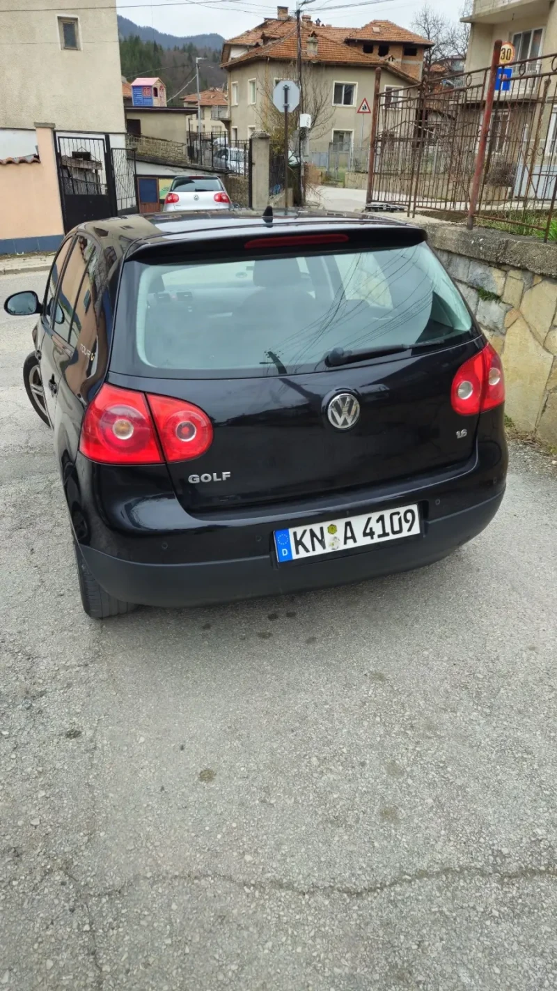 VW Golf 1.6, снимка 4 - Автомобили и джипове - 52371812