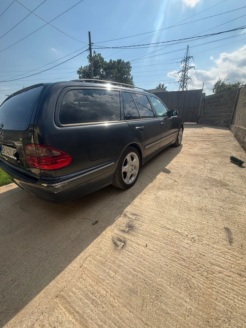 Mercedes-Benz E 220 E220 Договаряне, снимка 6 - Автомобили и джипове - 52569269