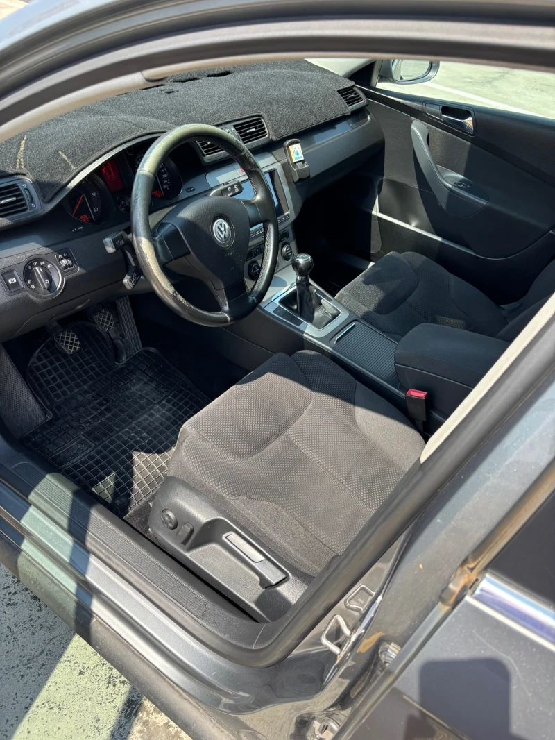 VW Passat 2.0 TDI, снимка 4 - Автомобили и джипове - 51751687