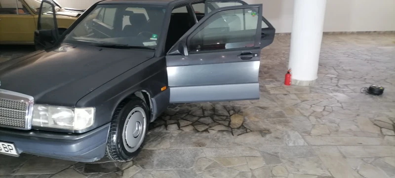 Mercedes-Benz 190 190.бензин Италия, снимка 9 - Автомобили и джипове - 52733405