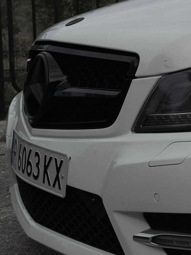 Mercedes-Benz C 350 C350 coupe AMG, снимка 7 - Автомобили и джипове - 51921307