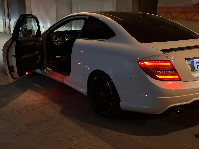 Mercedes-Benz C 350 C350 coupe AMG, снимка 2 - Автомобили и джипове - 51921307