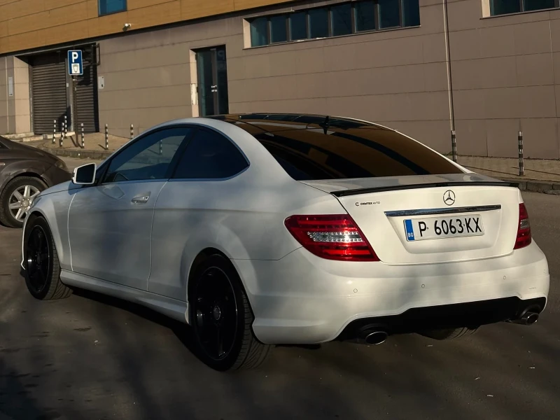 Mercedes-Benz C 350 C350 coupe AMG, снимка 12 - Автомобили и джипове - 51921307