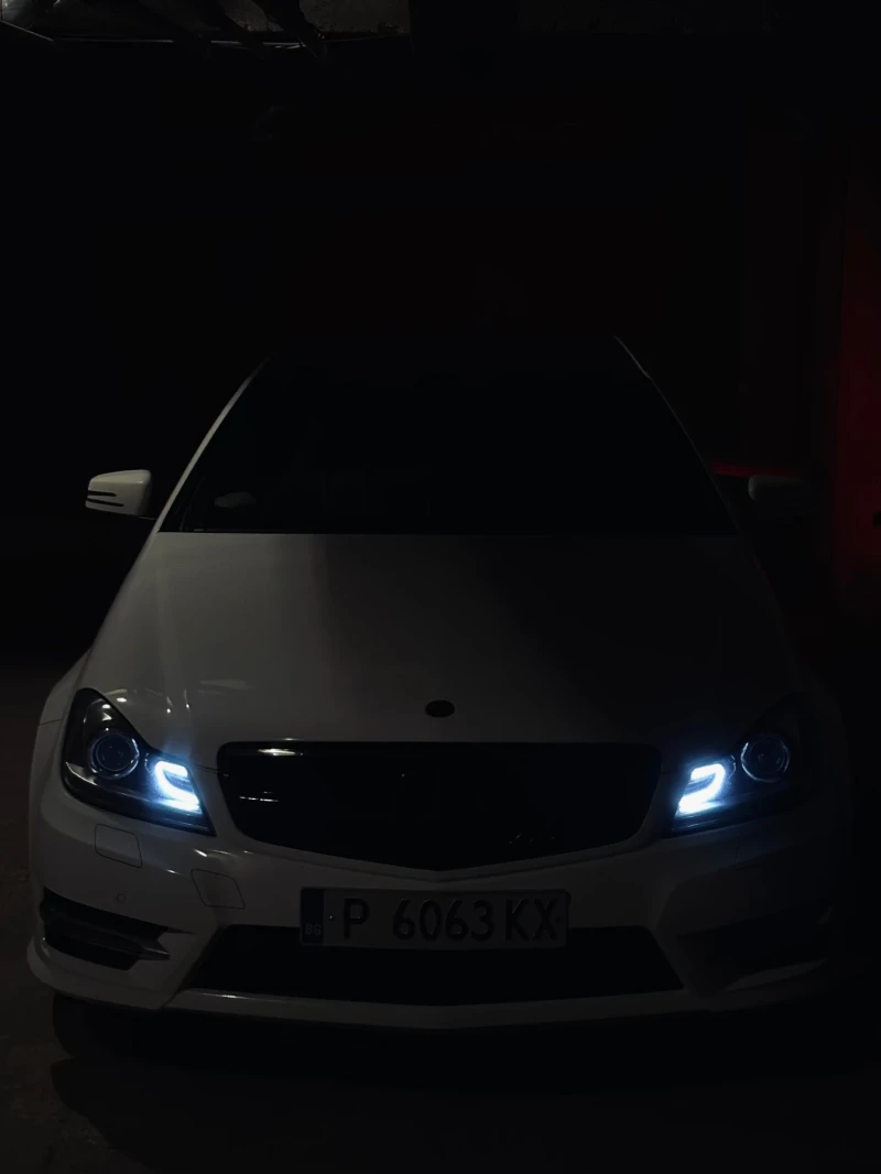 Mercedes-Benz C 350 C350 coupe AMG, снимка 10 - Автомобили и джипове - 51921307