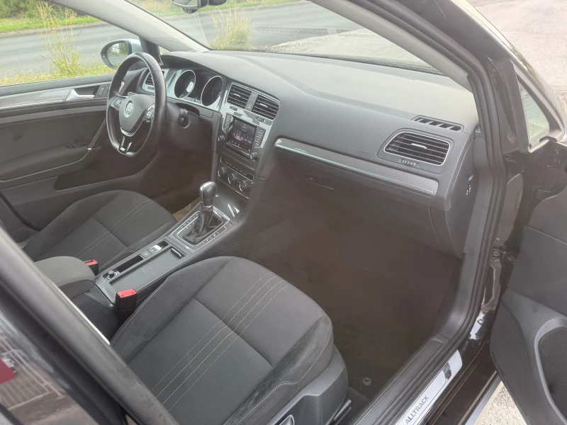 VW Golf ALLTRACK AUT. NAVI 4x4 ШВЕЙЦАРИЯ, снимка 9 - Автомобили и джипове - 52138549