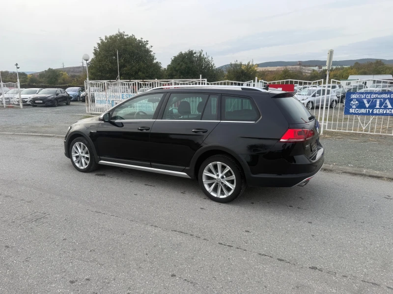 VW Golf ALLTRACK AUT. NAVI 4x4 ШВЕЙЦАРИЯ, снимка 2 - Автомобили и джипове - 52138549