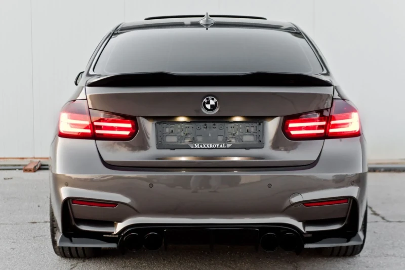 BMW 330 M-performance , снимка 7 - Автомобили и джипове - 52529135