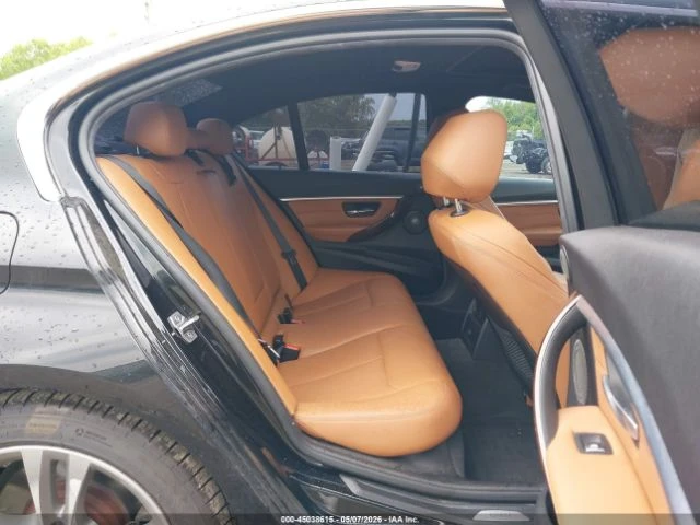 BMW 340 * КОЖА* ПОДГРЕВ* ШИБИДАХ* HARMAN KARDON* , снимка 8 - Автомобили и джипове - 54624136