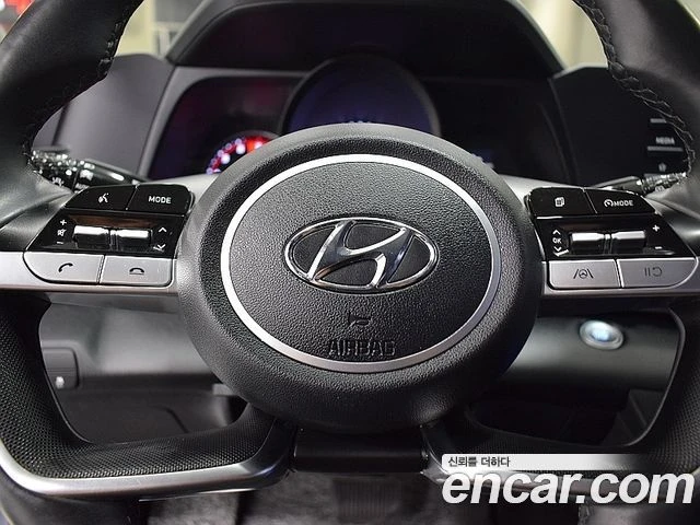 Hyundai Elantra, снимка 12 - Автомобили и джипове - 55847927