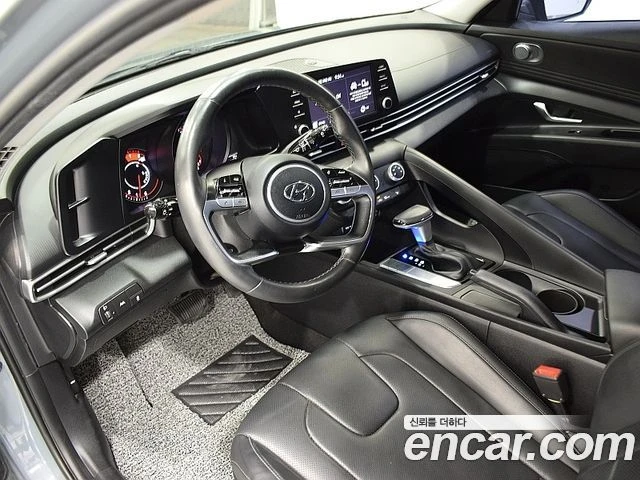 Hyundai Elantra, снимка 4 - Автомобили и джипове - 55847927