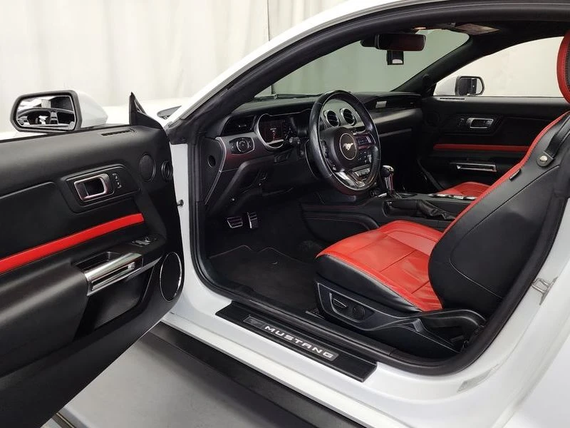 Ford Mustang 2.3 H Automatic, снимка 10 - Автомобили и джипове - 55954017
