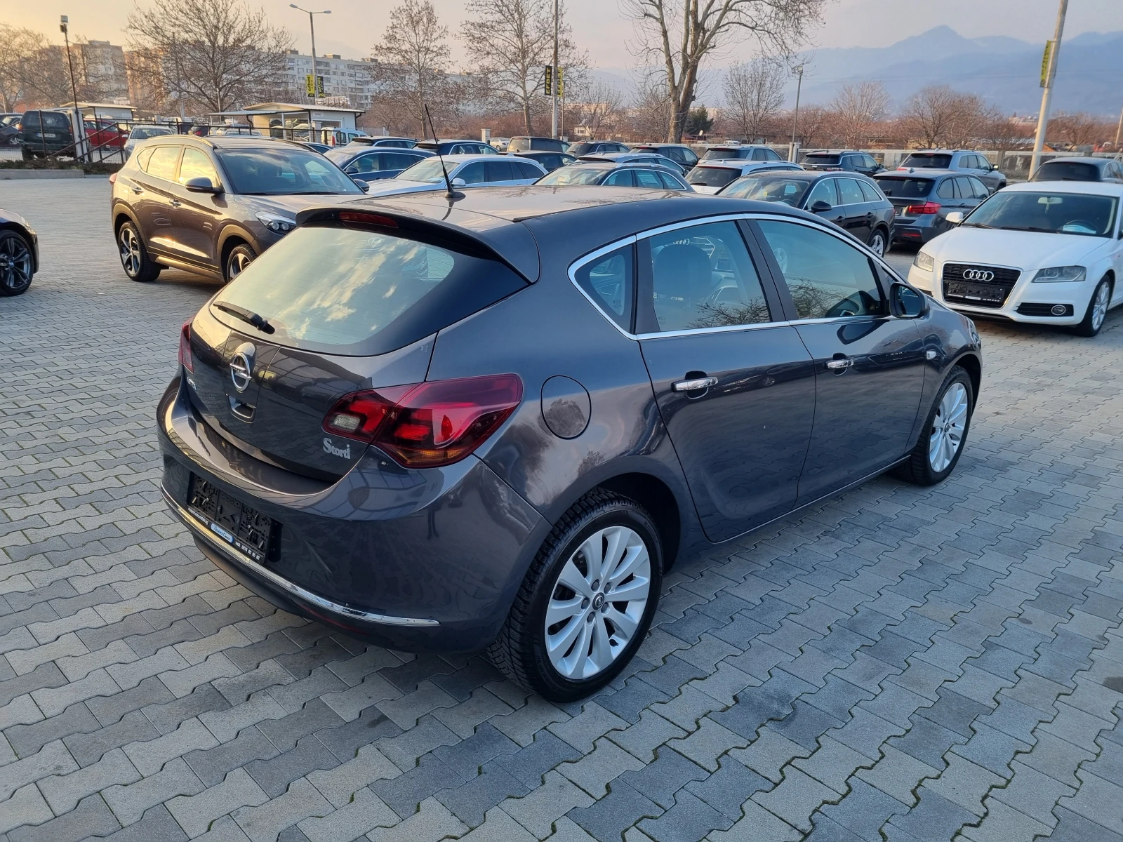 Opel Astra 1.4 БЕНЗИН - изображение 6