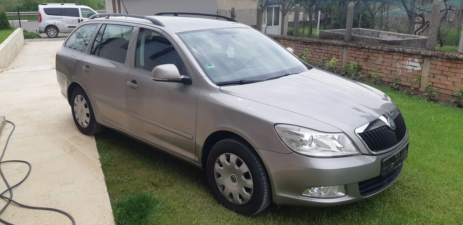 Skoda Octavia 1.6-102  к.с Бензин - изображение 3