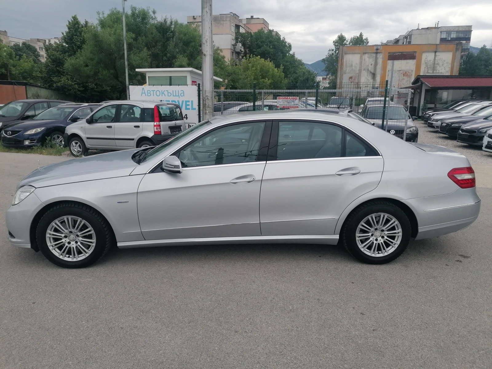 Mercedes-Benz E 250 CGI SEDAN  - изображение 6