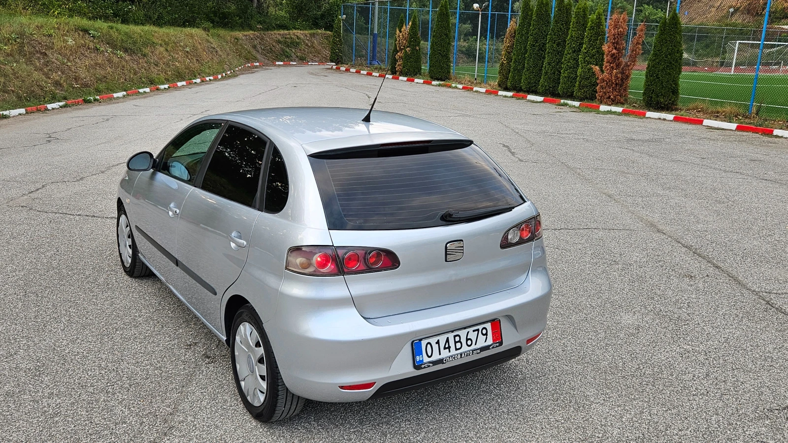 Seat Ibiza 1.4 Tdi Facelift/Klima - изображение 4