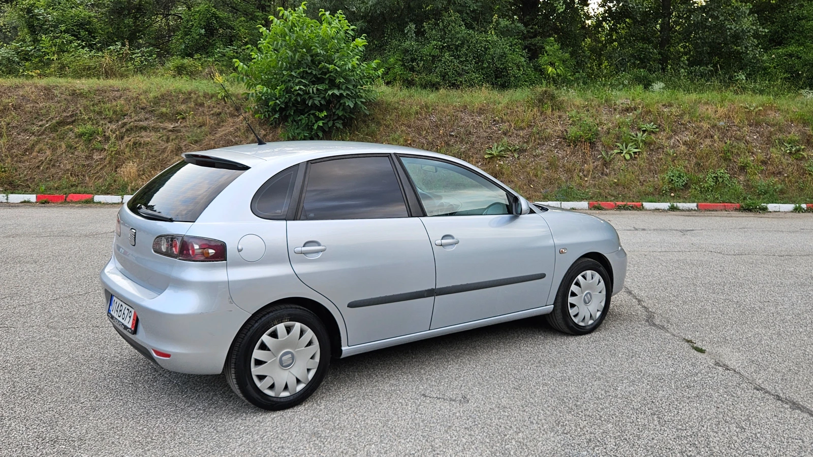 Seat Ibiza 1.4 Tdi Facelift/Klima - изображение 6