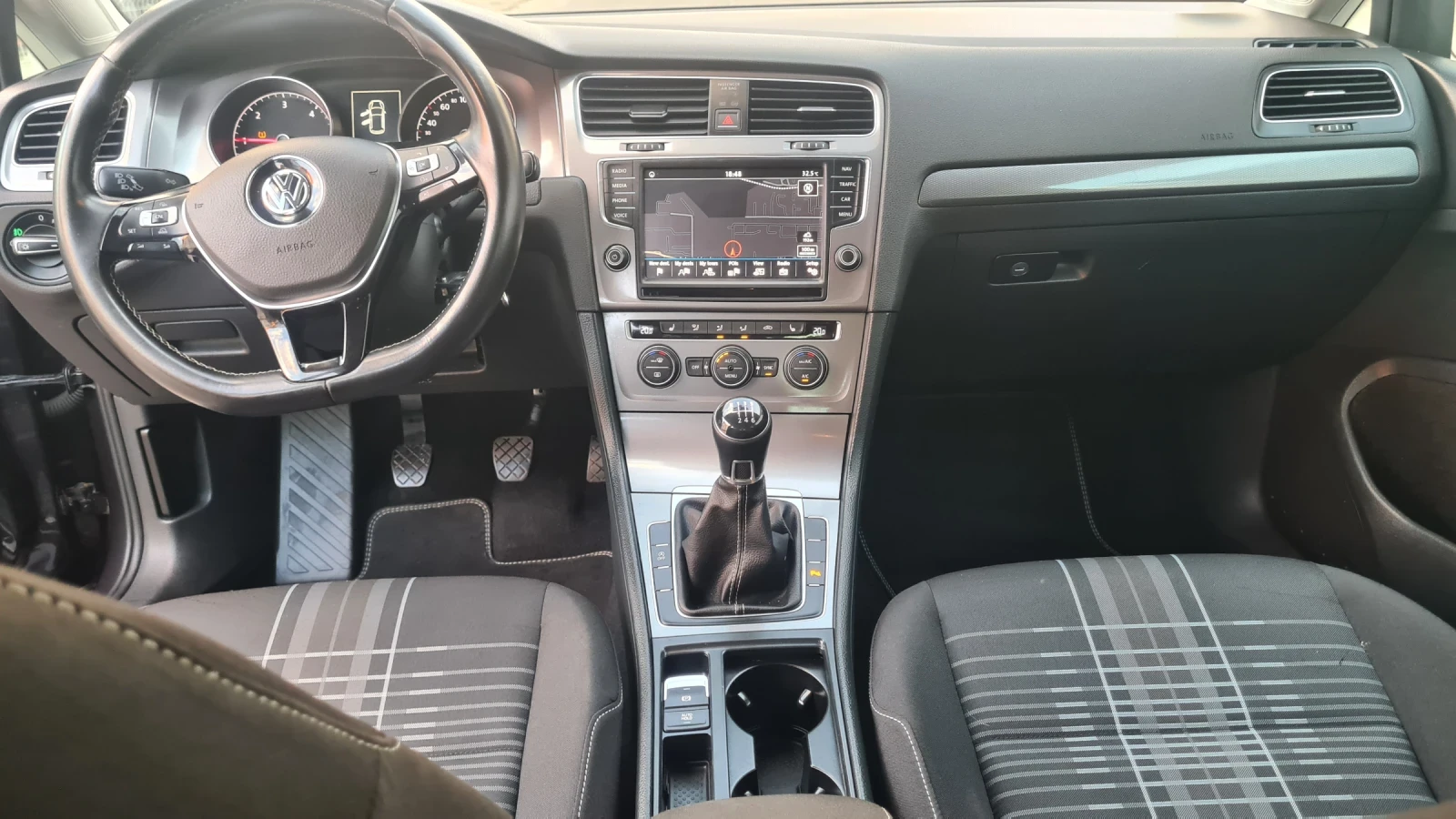 VW Golf 2.0 TDI 150 кс - изображение 5