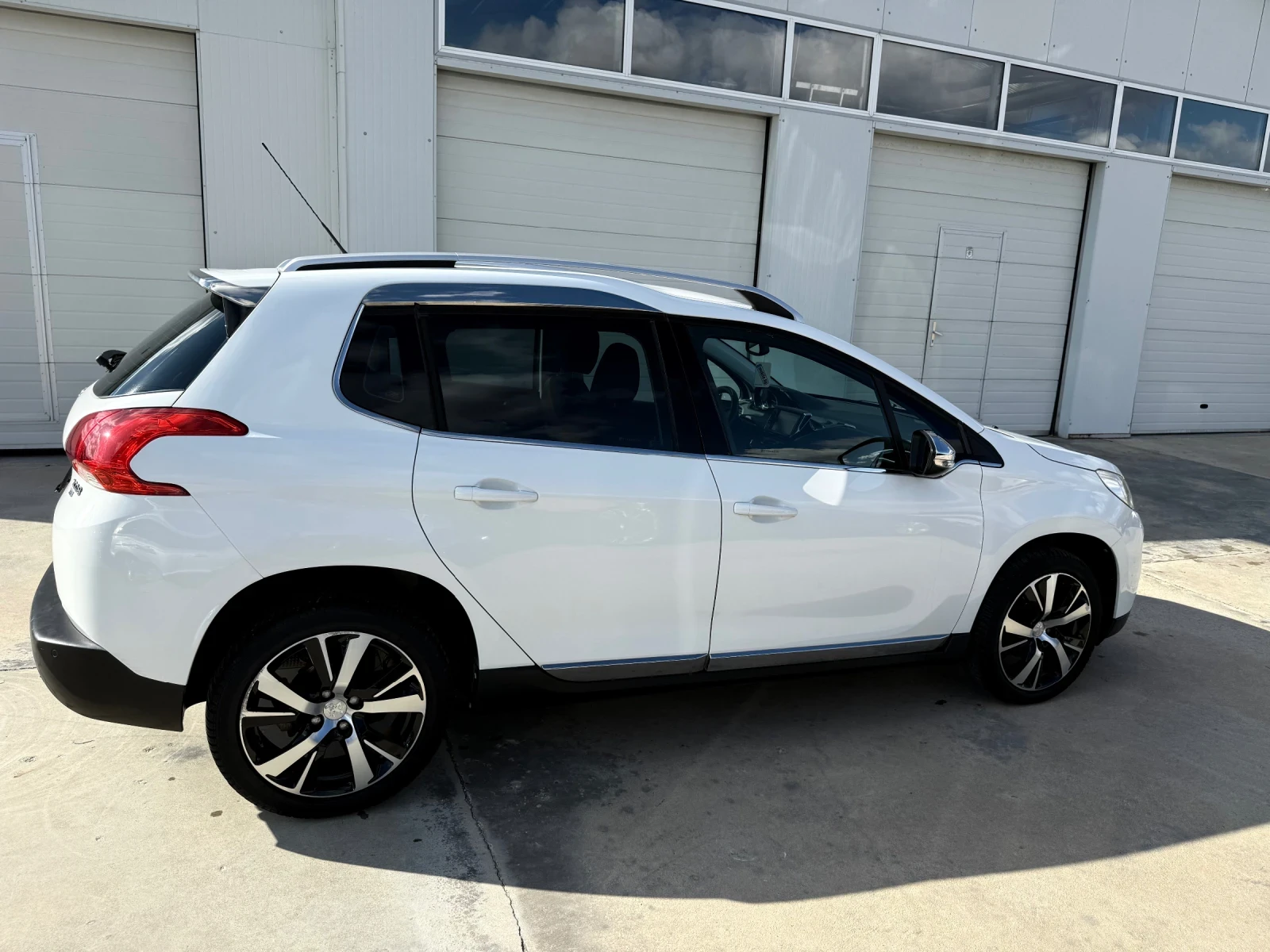 Peugeot 2008 1.6hdi 92k.c* Navi* Allure* UNIKAT*  | Mobile.bg   12