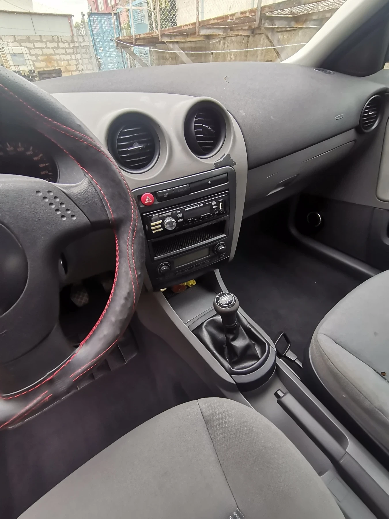 Seat Ibiza  - изображение 10