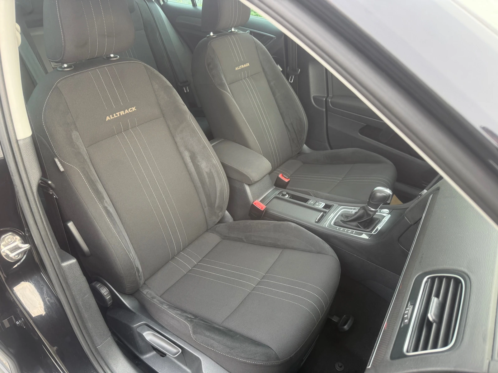 VW Golf ALLTRACK AUT. NAVI 4x4 ШВЕЙЦАРИЯ - изображение 10