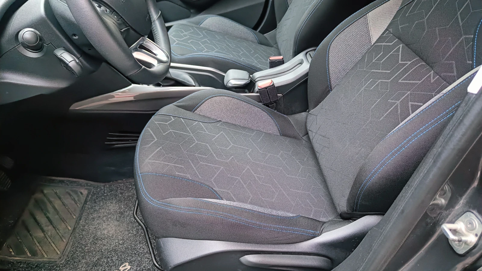 Peugeot 2008 1.2 бензин - изображение 10