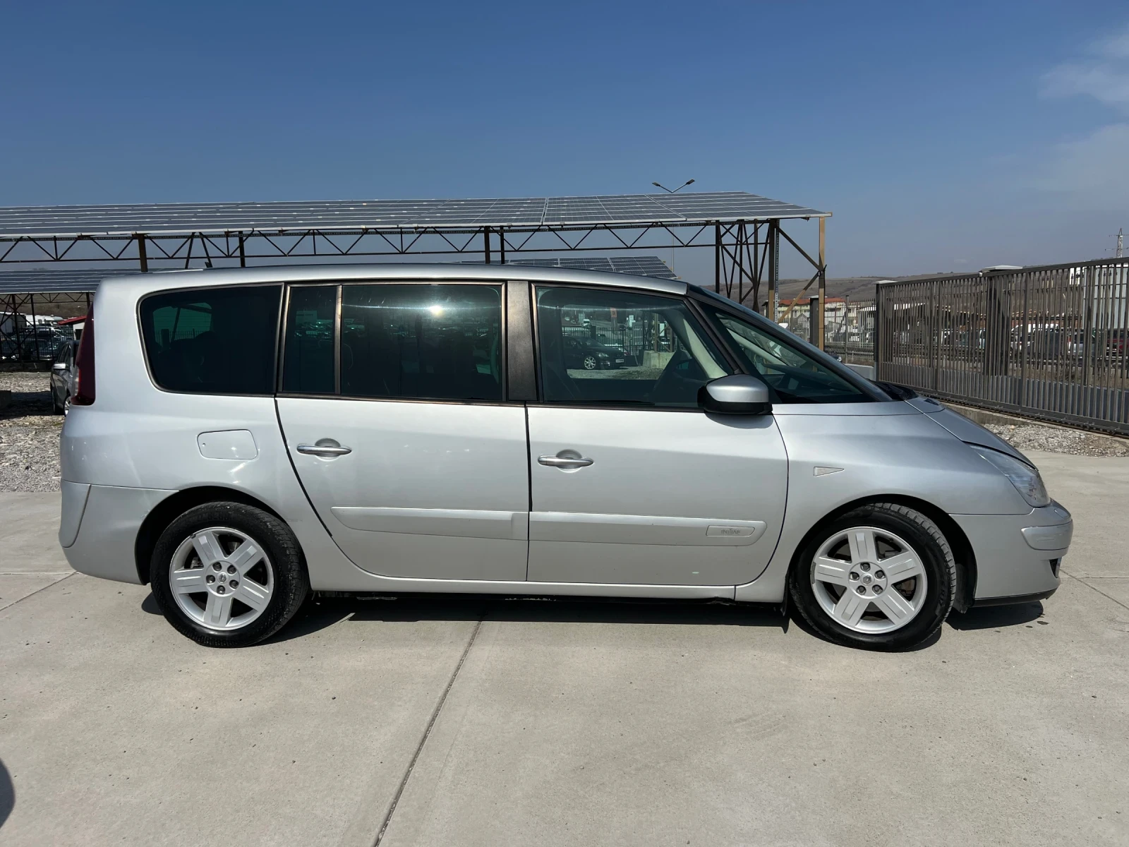 Renault Espace 2.0dci INITIALE 6+ 1, снимка 7 - Автомобили и джипове - 53824393