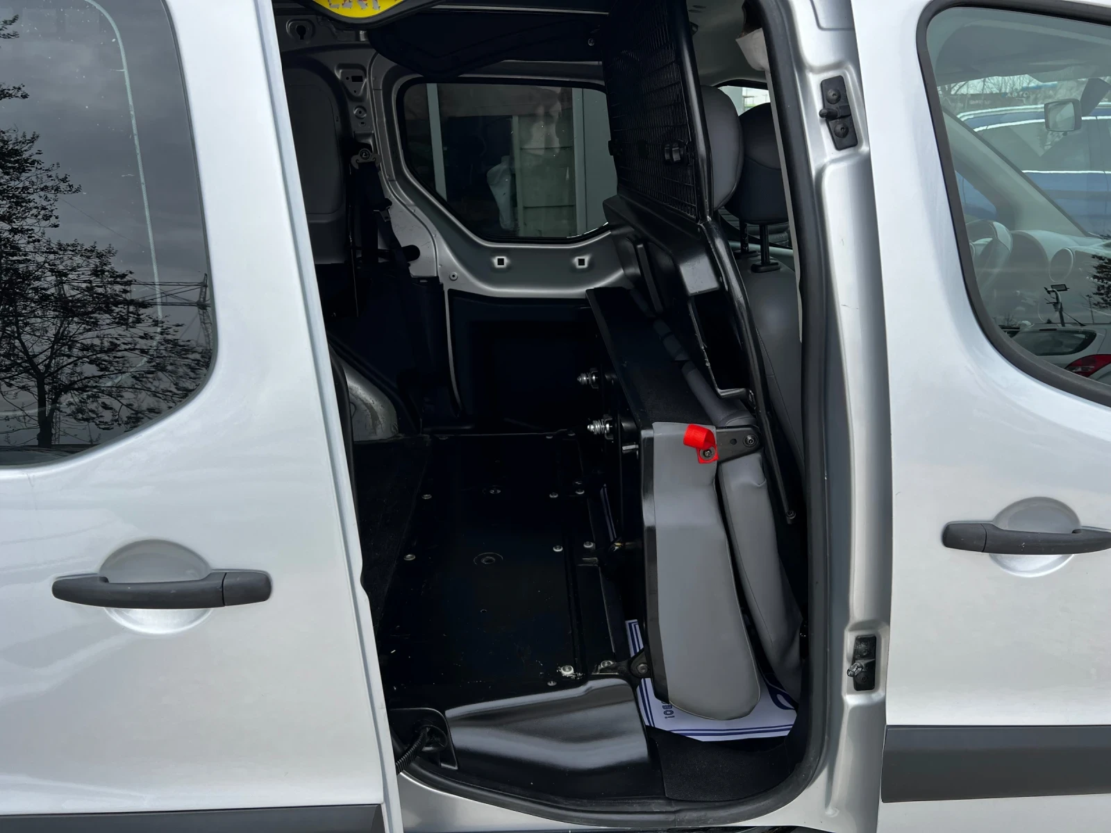 Citroen Berlingo 1.6HDI 90PS.145000КМ.SWISS EDITION, снимка 14 - Автомобили и джипове - 53944582