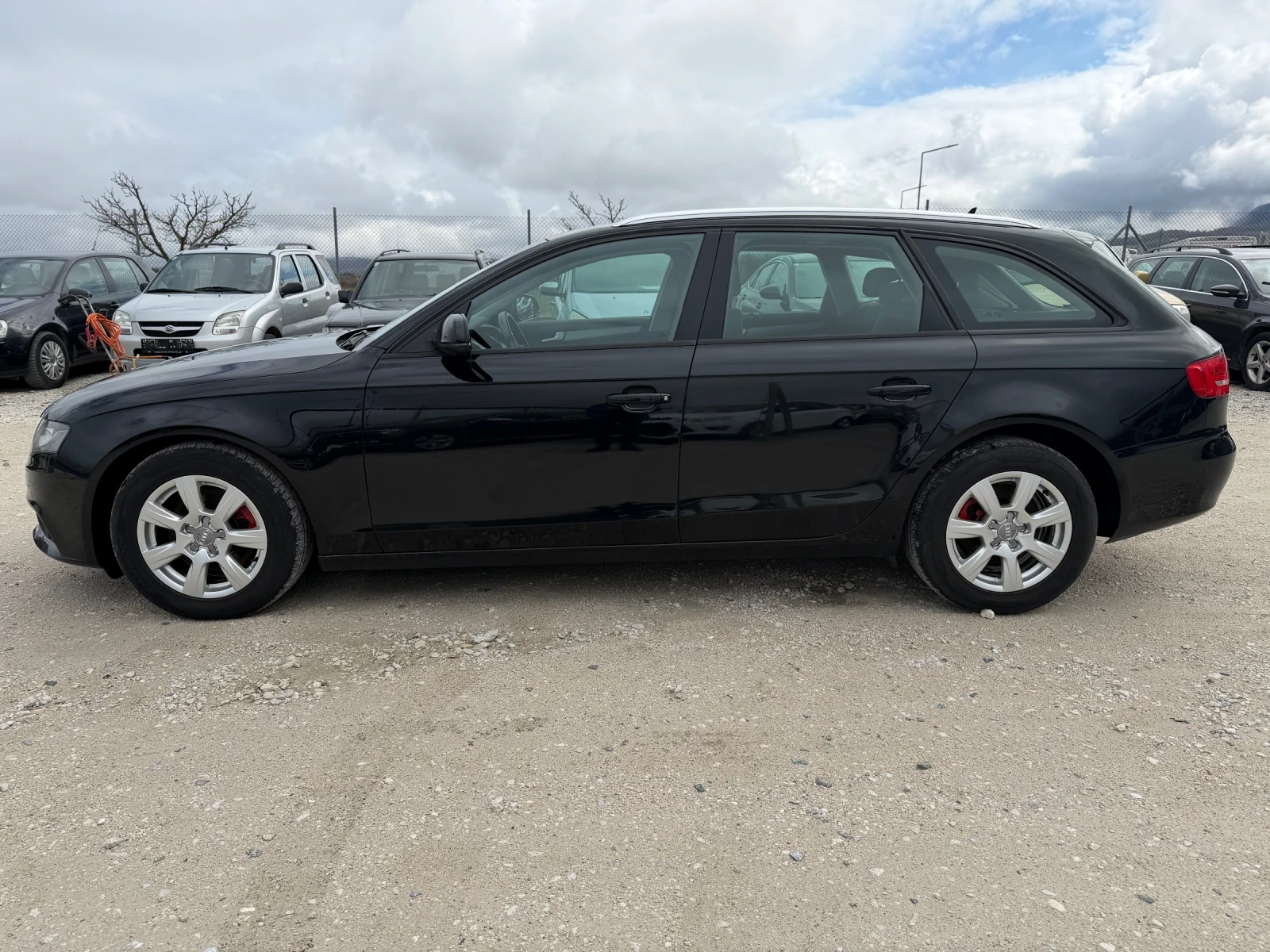 Audi A4 2.0/143кс EVRO5 Нави Ксенон, снимка 4 - Автомобили и джипове - 54080413