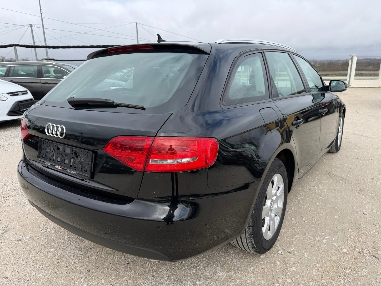 Audi A4 2.0/143кс EVRO5 Нави Ксенон, снимка 7 - Автомобили и джипове - 54080413