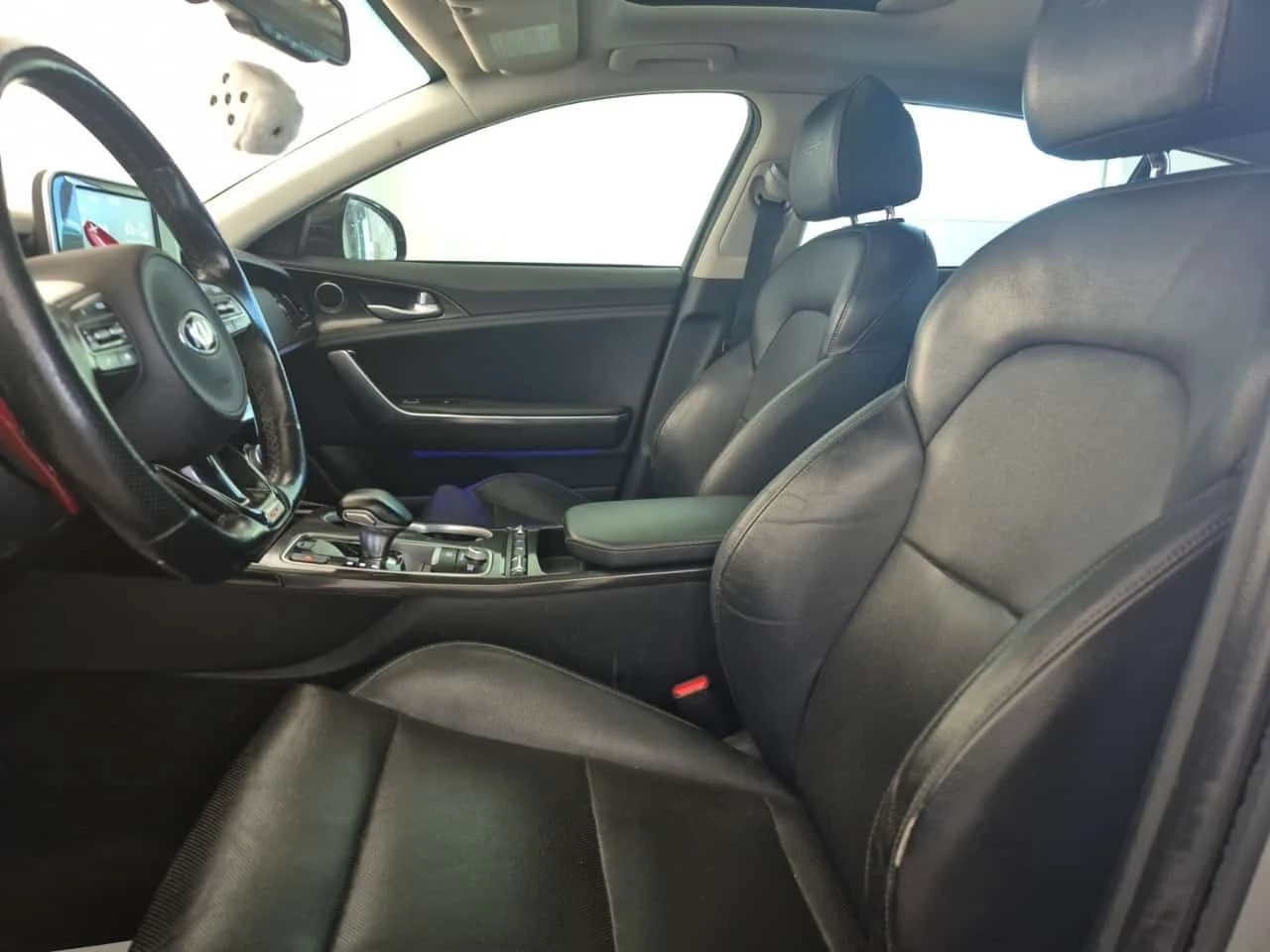 Kia Stinger GT/CARFAX/Кожа/Подгрев/Пано/ФИНАНСИРАНЕ, снимка 7 - Автомобили и джипове - 54590350