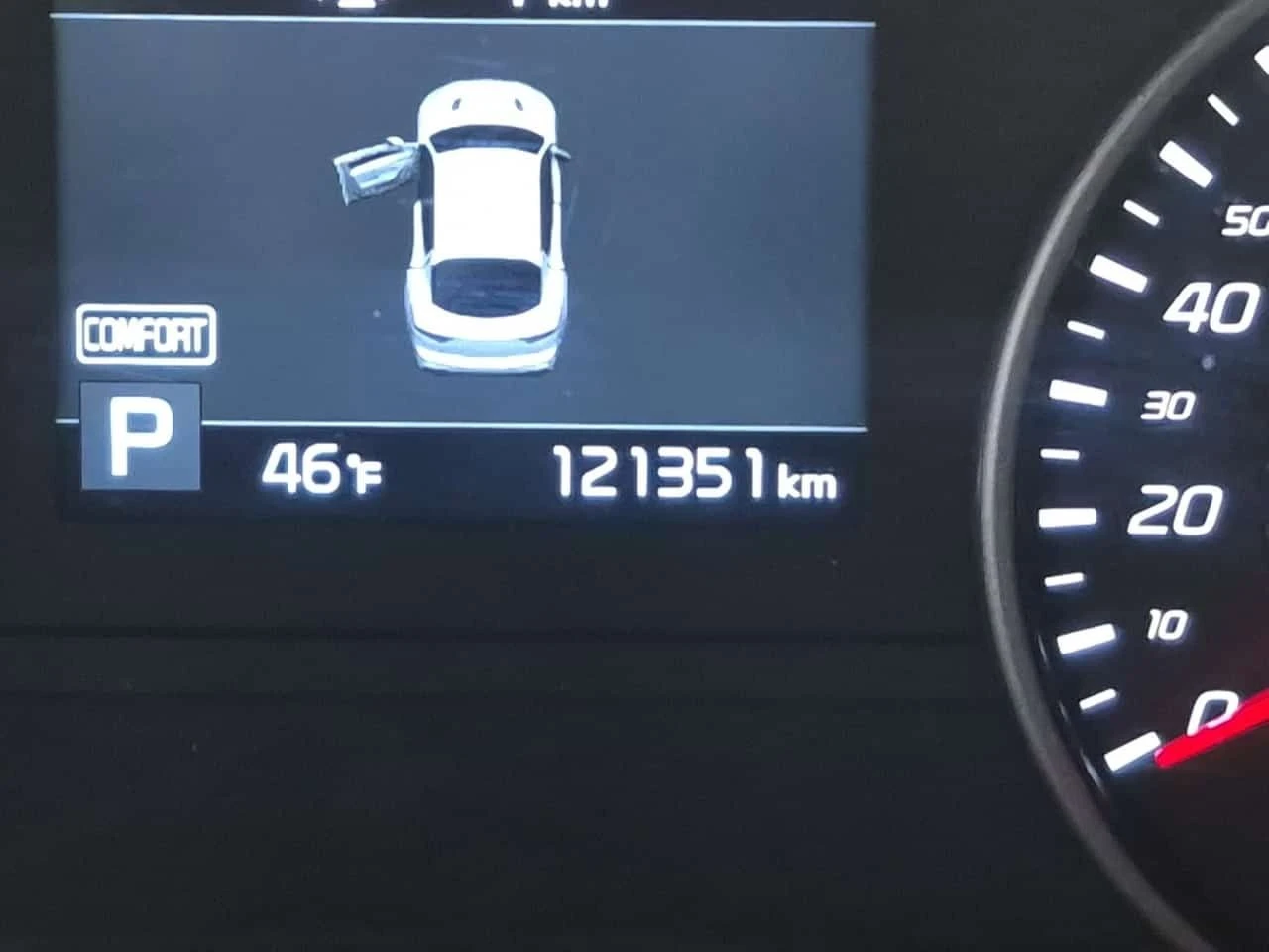 Kia Stinger GT/CARFAX/Кожа/Подгрев/Пано/ФИНАНСИРАНЕ, снимка 10 - Автомобили и джипове - 54590350