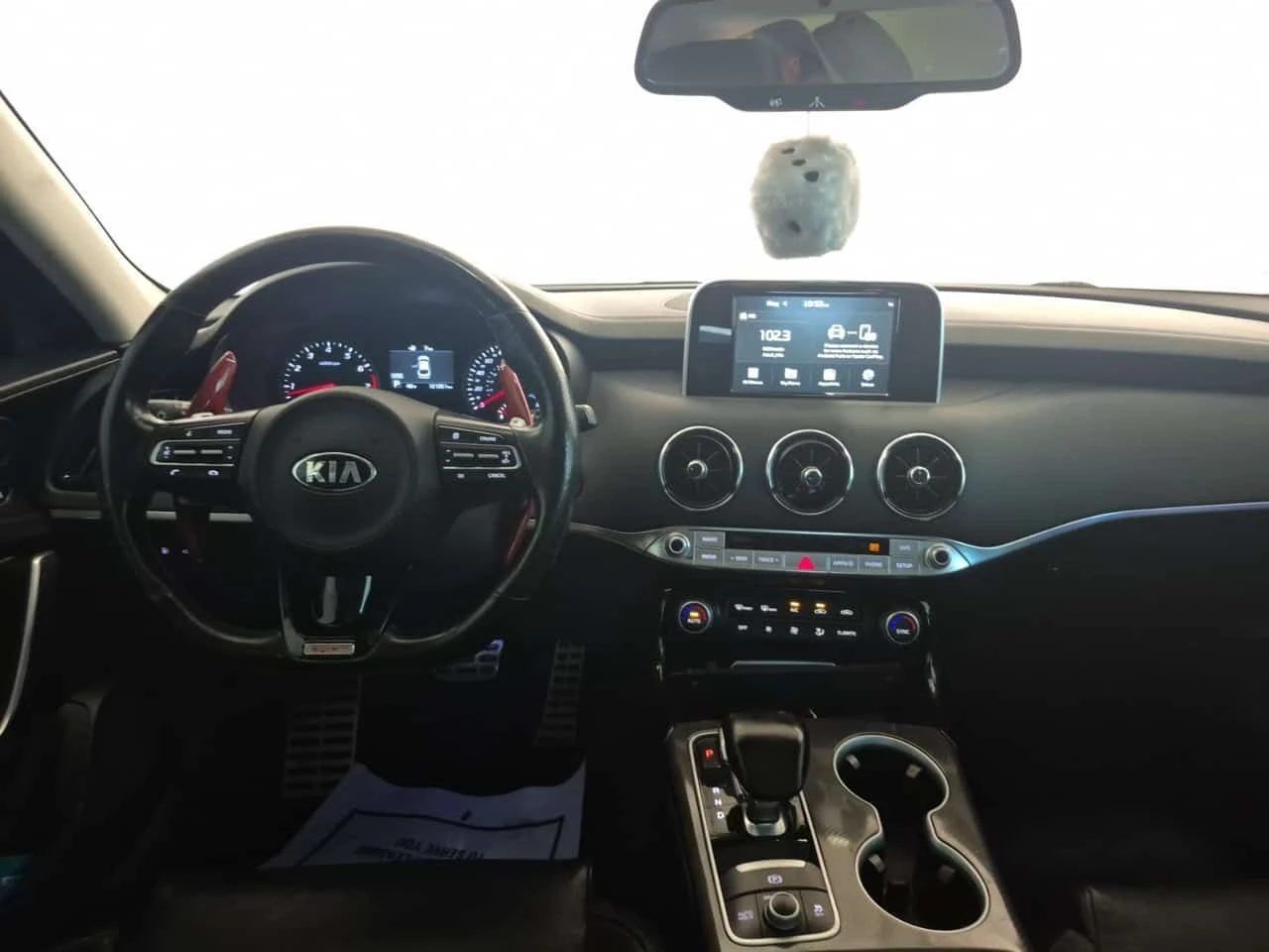 Kia Stinger GT/CARFAX/Кожа/Подгрев/Пано/ФИНАНСИРАНЕ, снимка 11 - Автомобили и джипове - 54590350