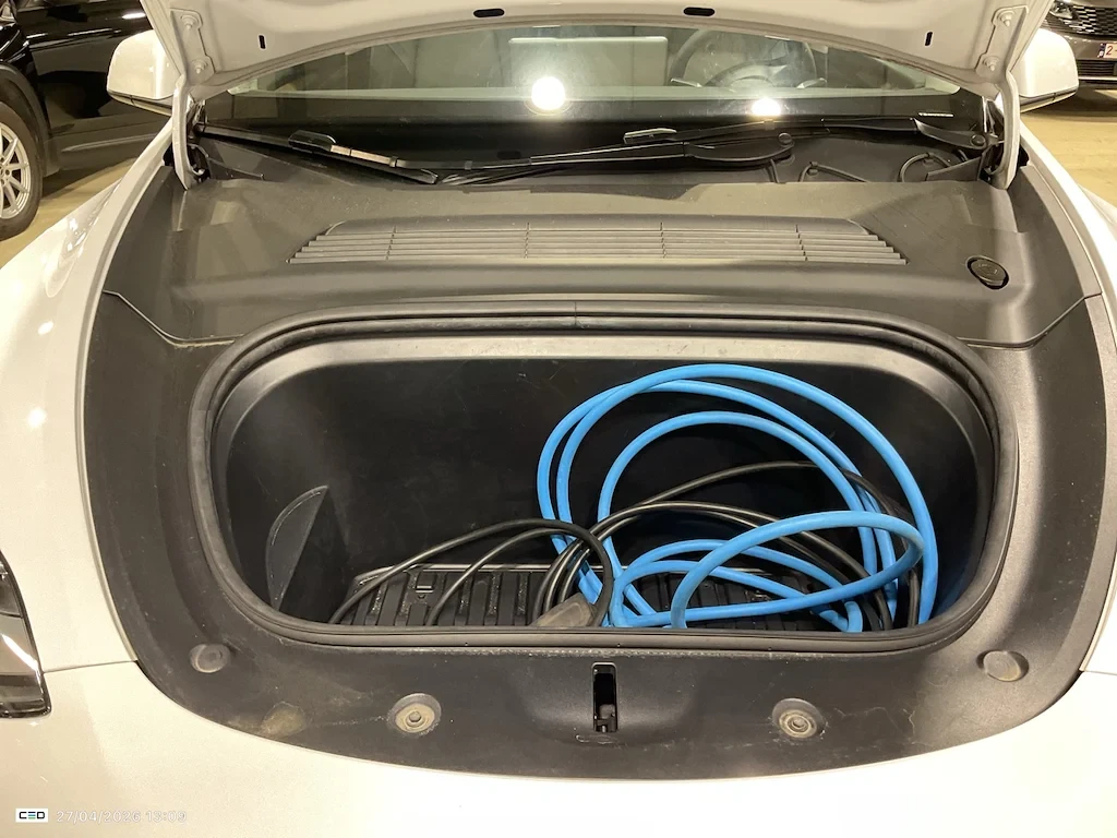Tesla Model Y LR AWD 514 к.с. , снимка 12 - Автомобили и джипове - 54621584