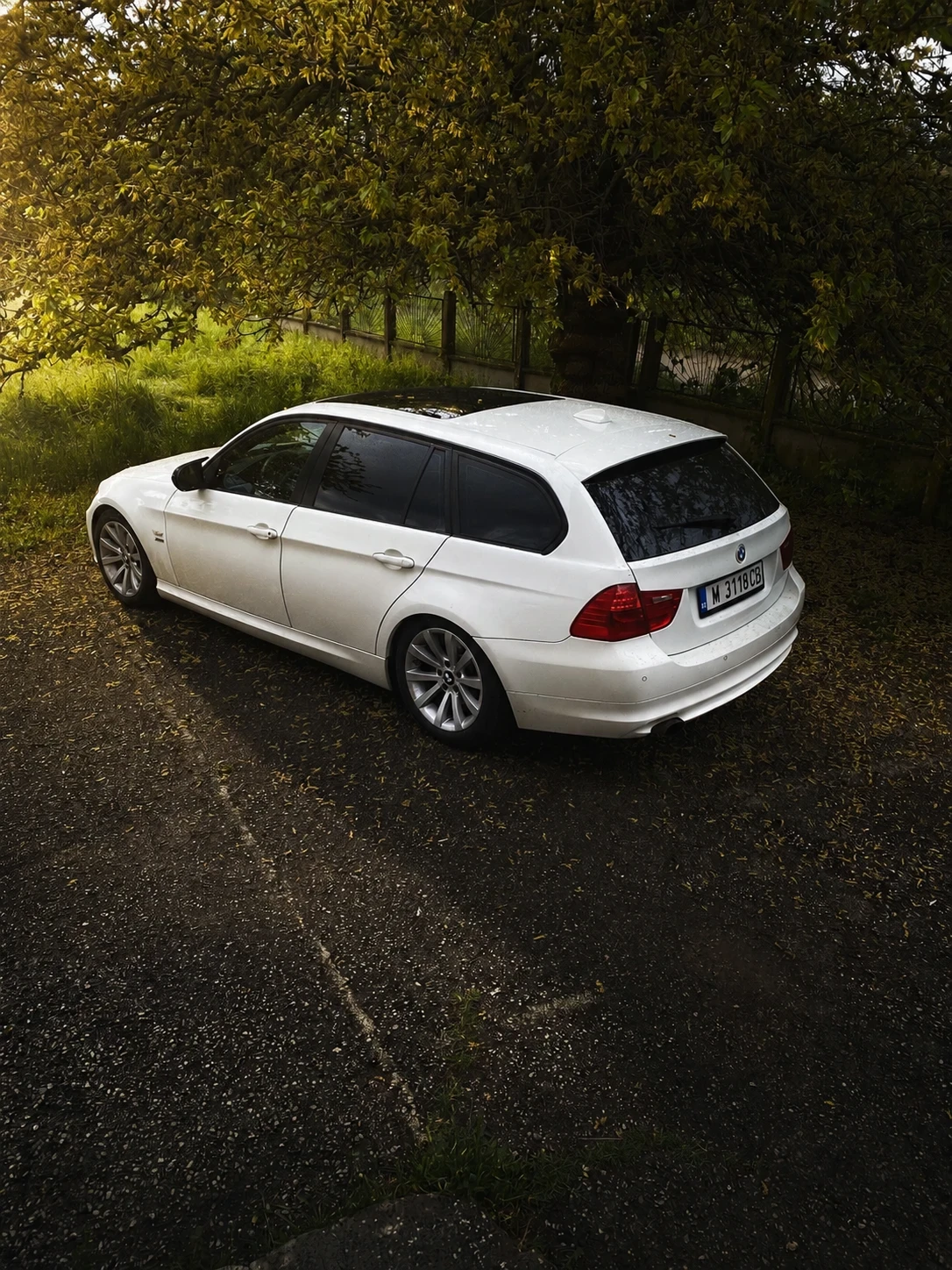 BMW 320 2.0d xDrive, снимка 7 - Автомобили и джипове - 54730943