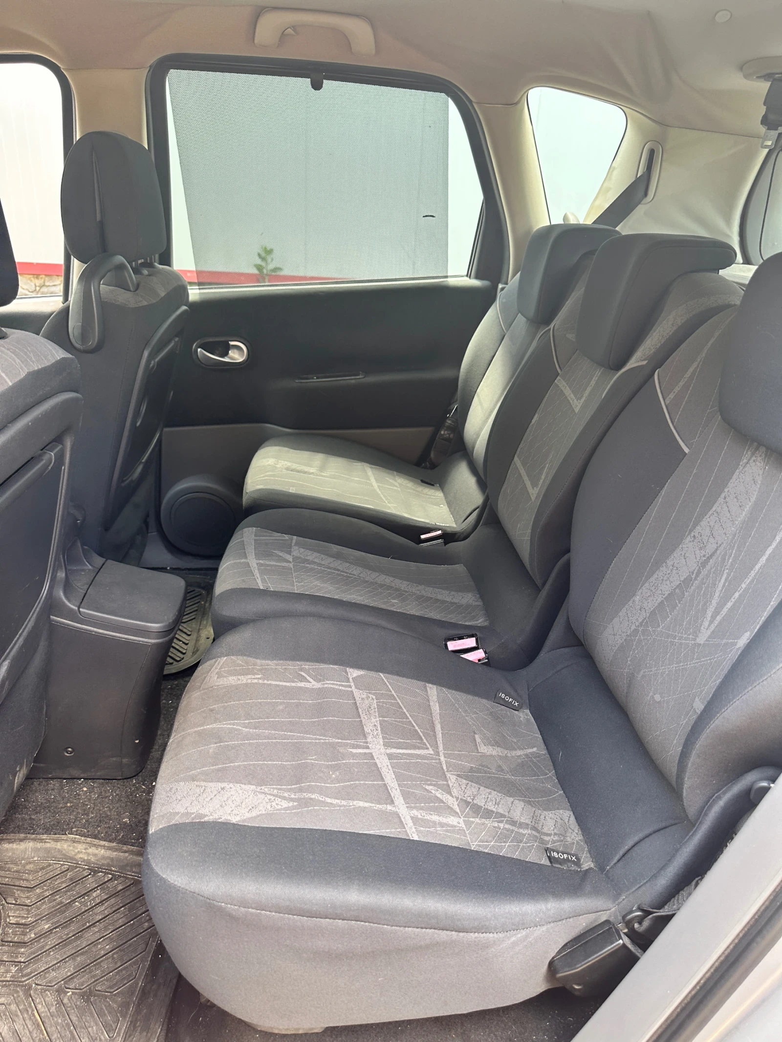 Renault Scenic, снимка 6 - Автомобили и джипове - 54933308