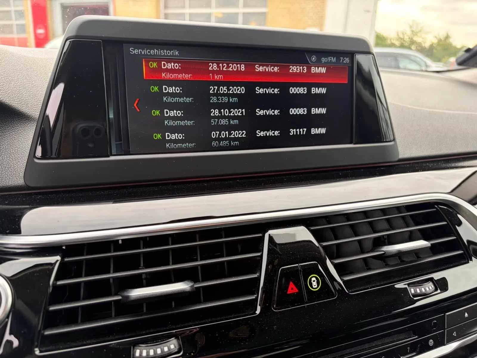 BMW 530E Hybrid iPerformance M-Sport Led Aut R20, снимка 16 - Автомобили и джипове - 54966280