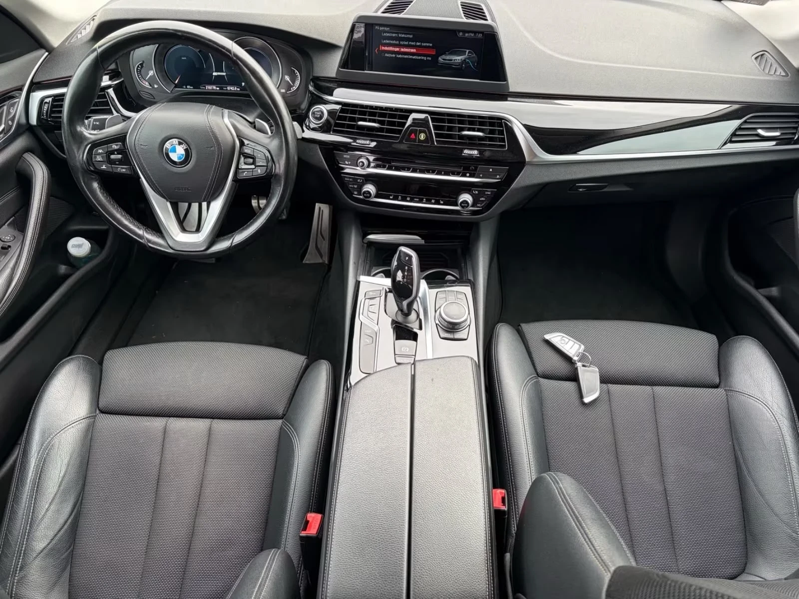 BMW 530E Hybrid iPerformance M-Sport Led Aut R20, снимка 9 - Автомобили и джипове - 54966280