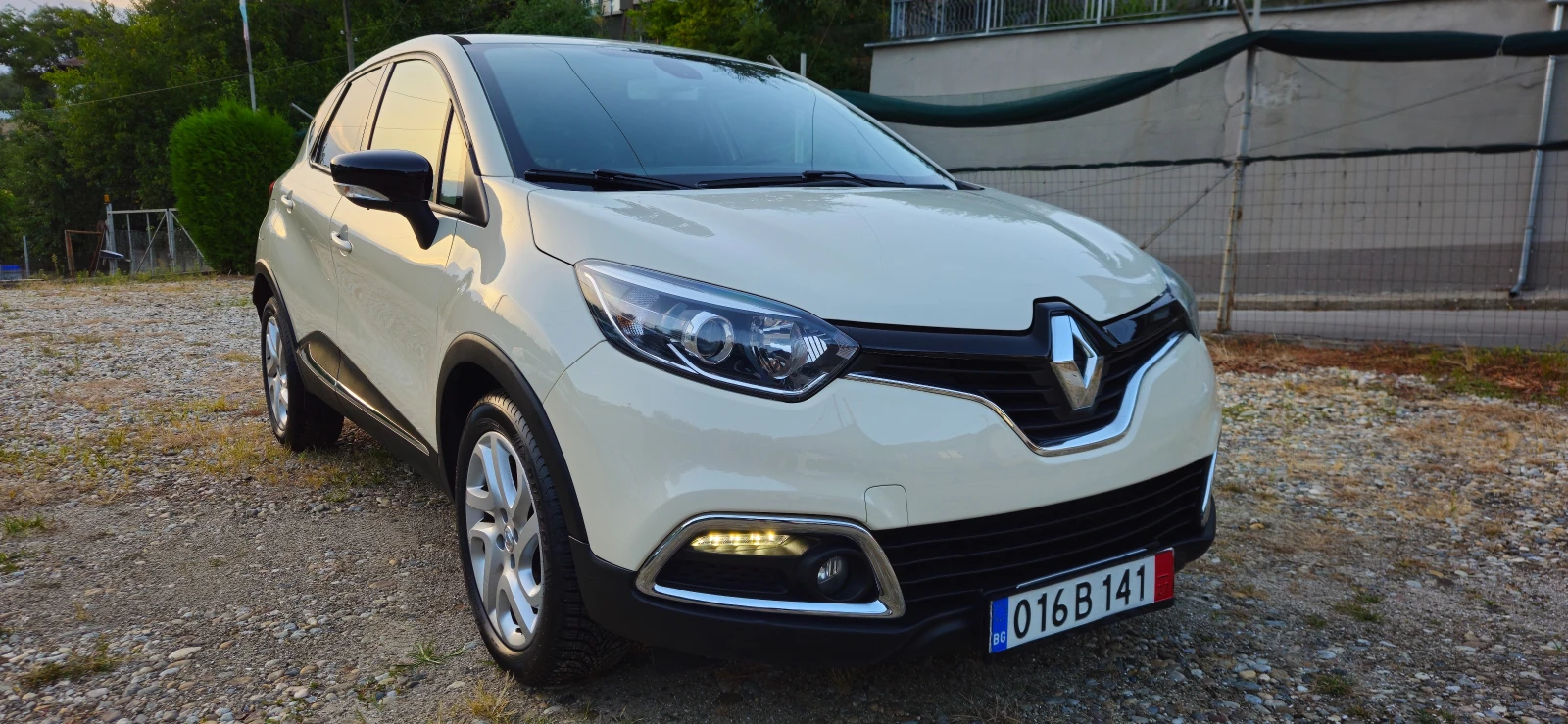 Renault Captur 1, 5DCi-90кс* 2017г* ЕВРО 6* НАВИ* КАМЕРА* LED* ТО