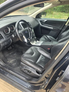 Volvo XC60 2.4 D 4x4 , снимка 11