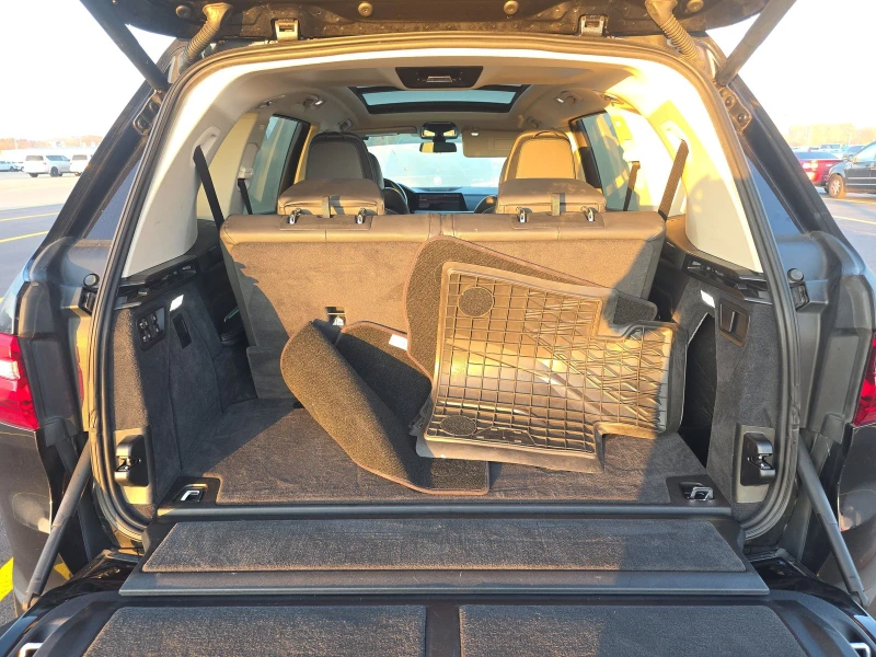 BMW X7 Black Sapphire Metallic, снимка 15 - Автомобили и джипове - 52256587