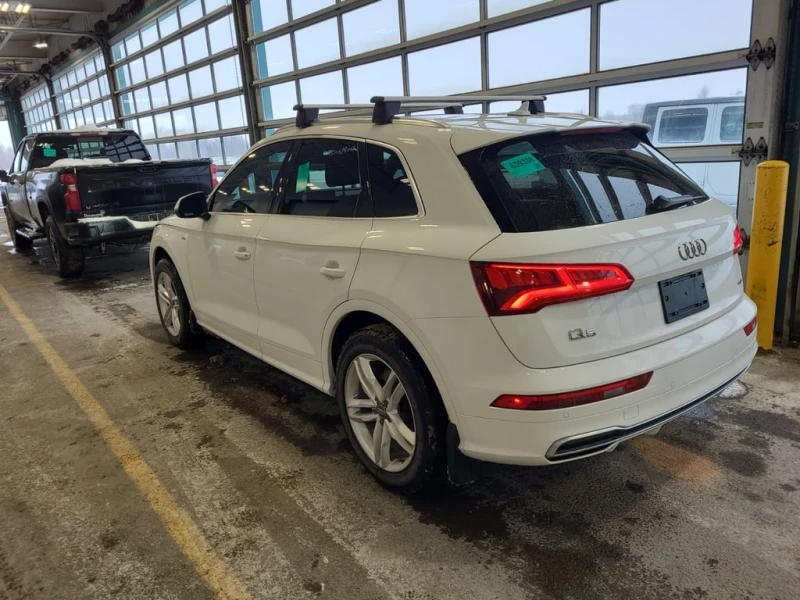 Audi Q5 * PROGRESSIV * CARFAX * БЕЗ ПЪРВОНАЧАЛНА ВНОСКА, снимка 4 - Автомобили и джипове - 53005153