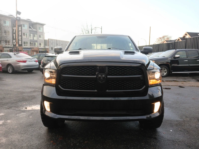 Dodge RAM 1500 4WD Quad Cab 140.5" Sport* V8 HEMI* , снимка 2 - Автомобили и джипове - 53058536